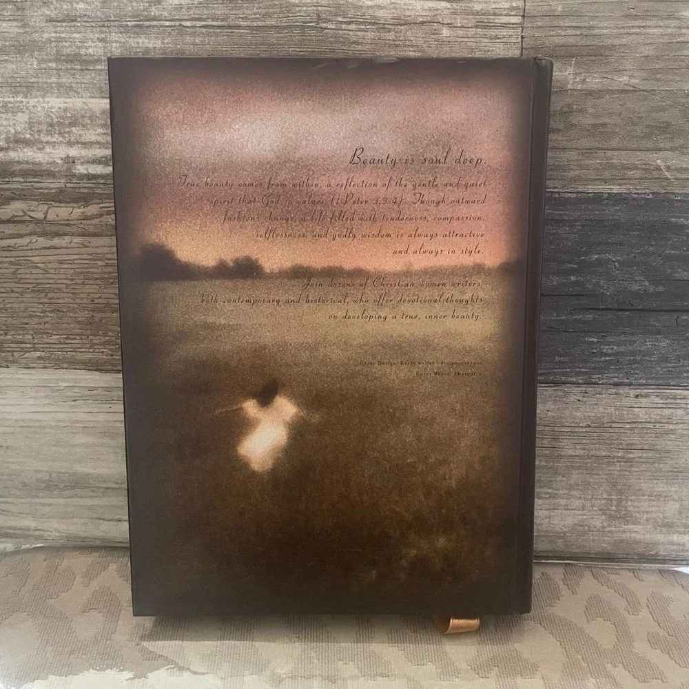 A Gentle Spirit Daily Wisdom for Women Devotional Hardcvr Ashleigh Bryce Clayton